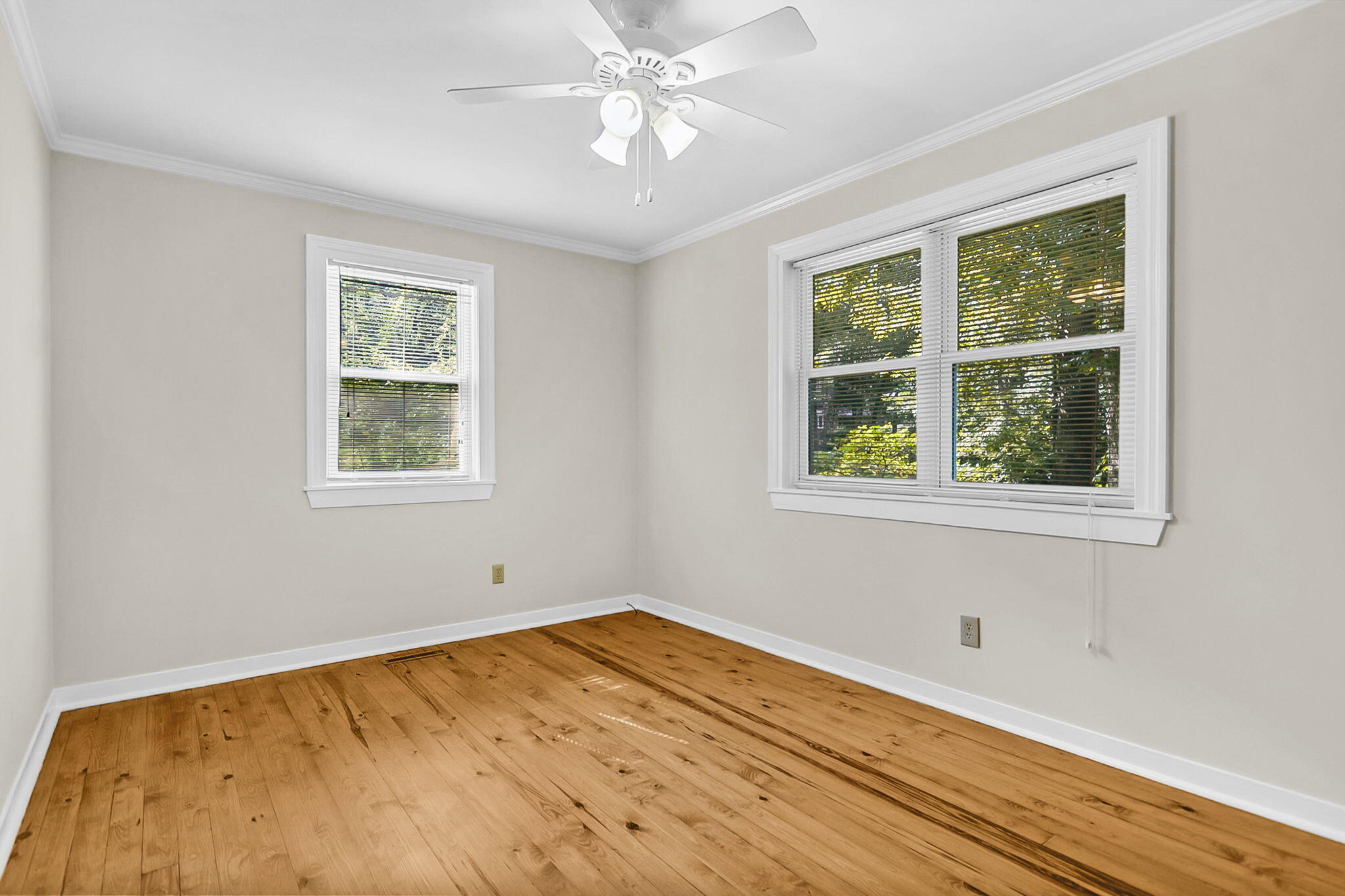 Summerville, South Carolina, 29483, United States, 3 Bedrooms Bedrooms, ,2 BathroomsBathrooms,Residential,For Sale,1916972