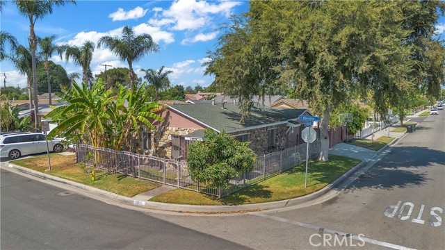 Downey, California, 90242, United States, 3 Bedrooms Bedrooms, ,2 BathroomsBathrooms,Residential,For Sale,1928168