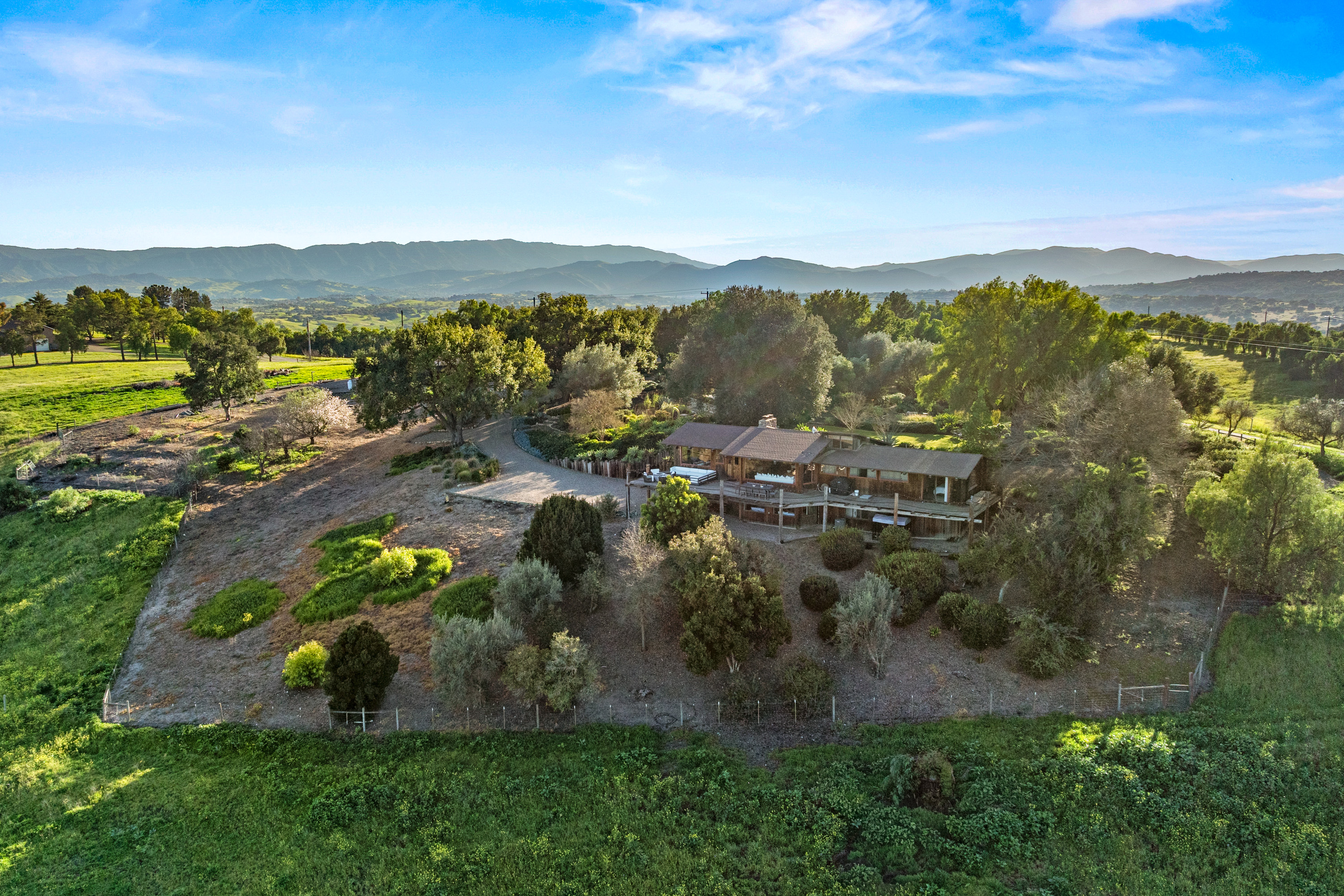  Los Olivos View Home - 物件實景