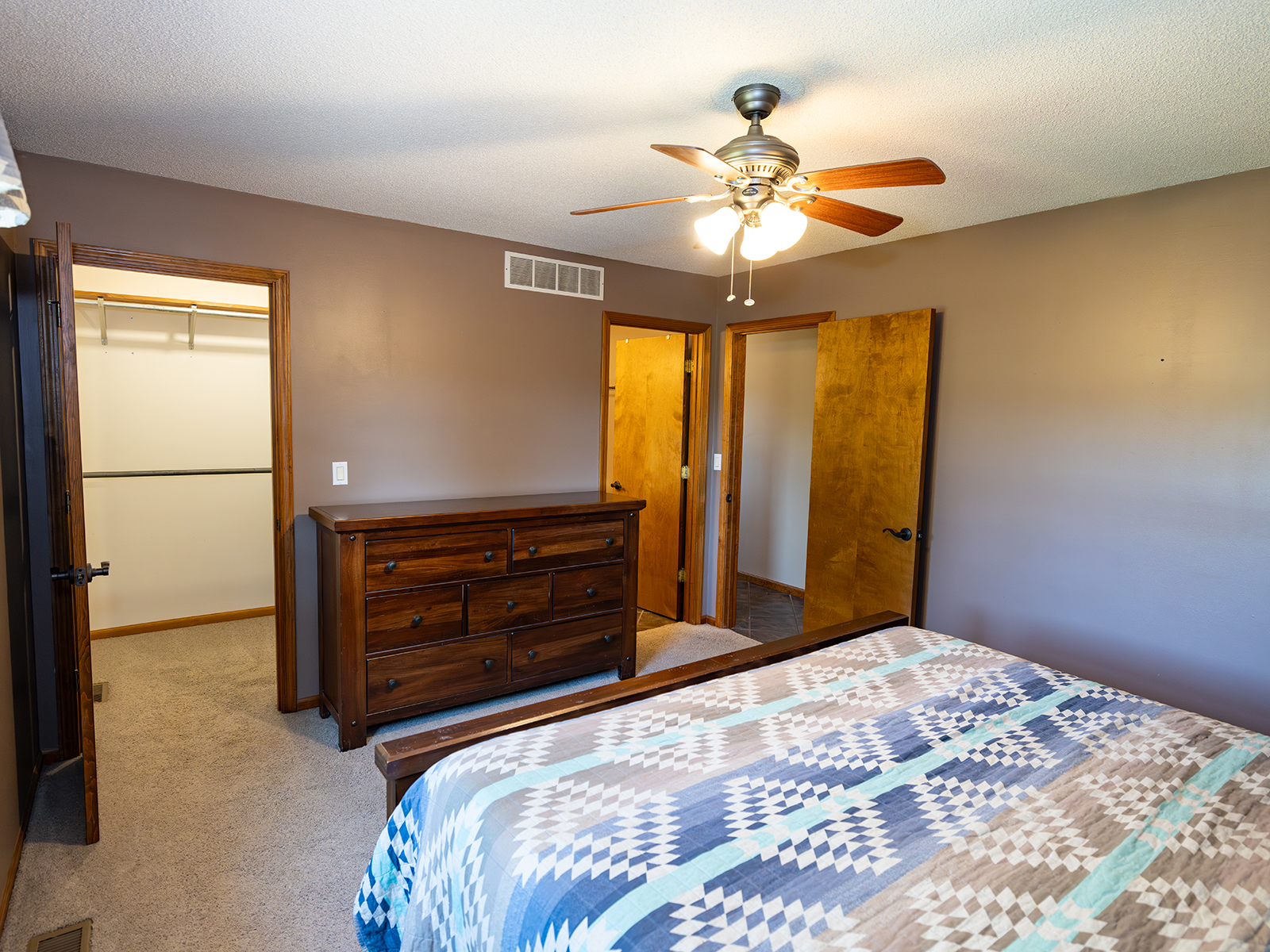 New London, Missouri, 63459, United States, 3 Bedrooms Bedrooms, ,2 BathroomsBathrooms,Residential,For Sale,1942717