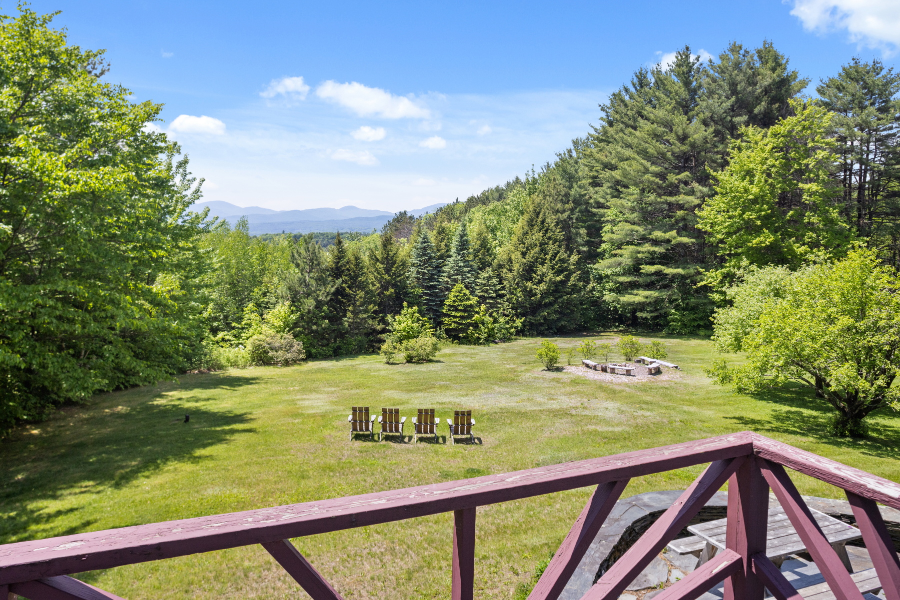  2206 Elmore Mountain Road - 物件實景