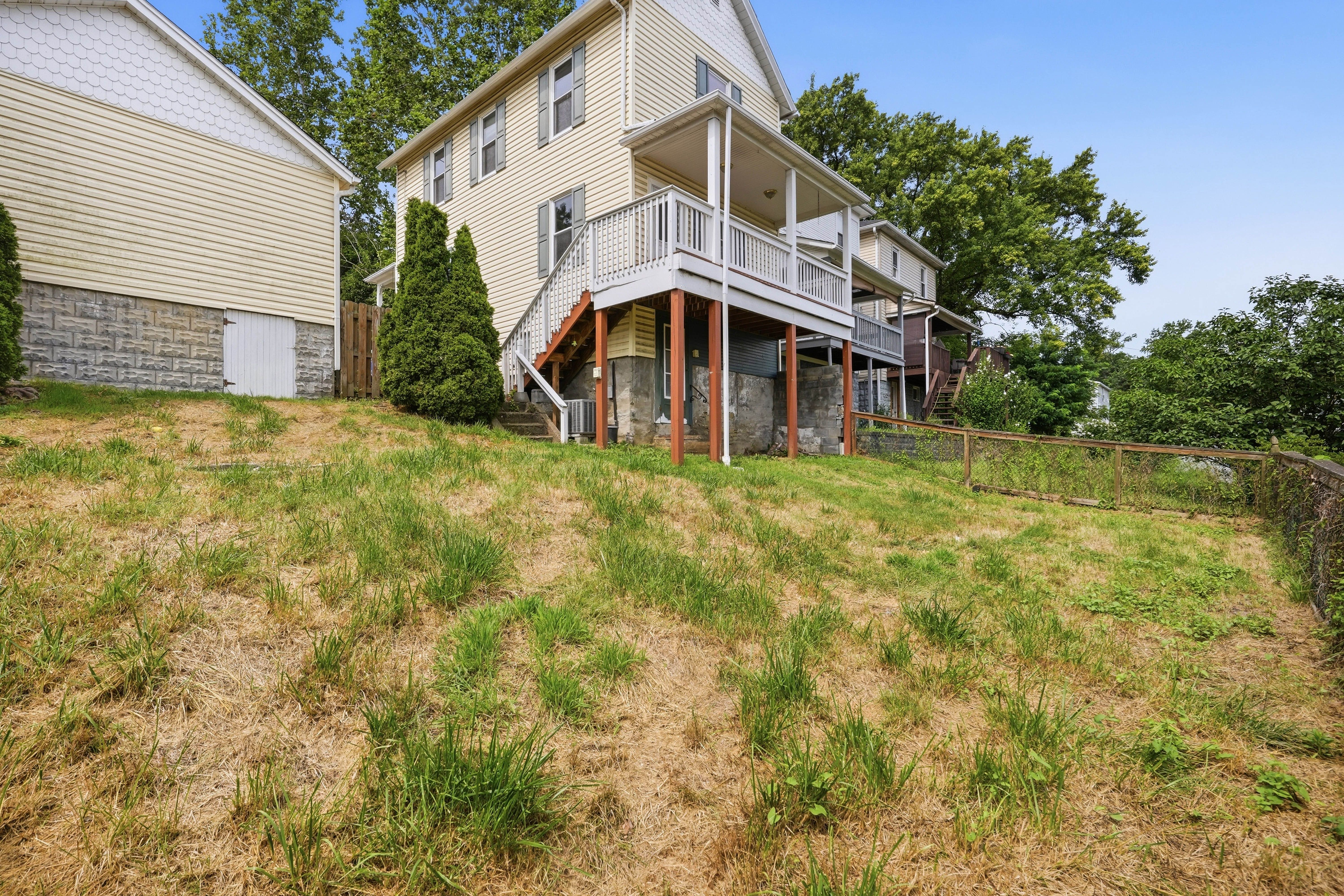  636 1/2 Fifth Avenue, Coraopolis, PA 15108 - 物件實景