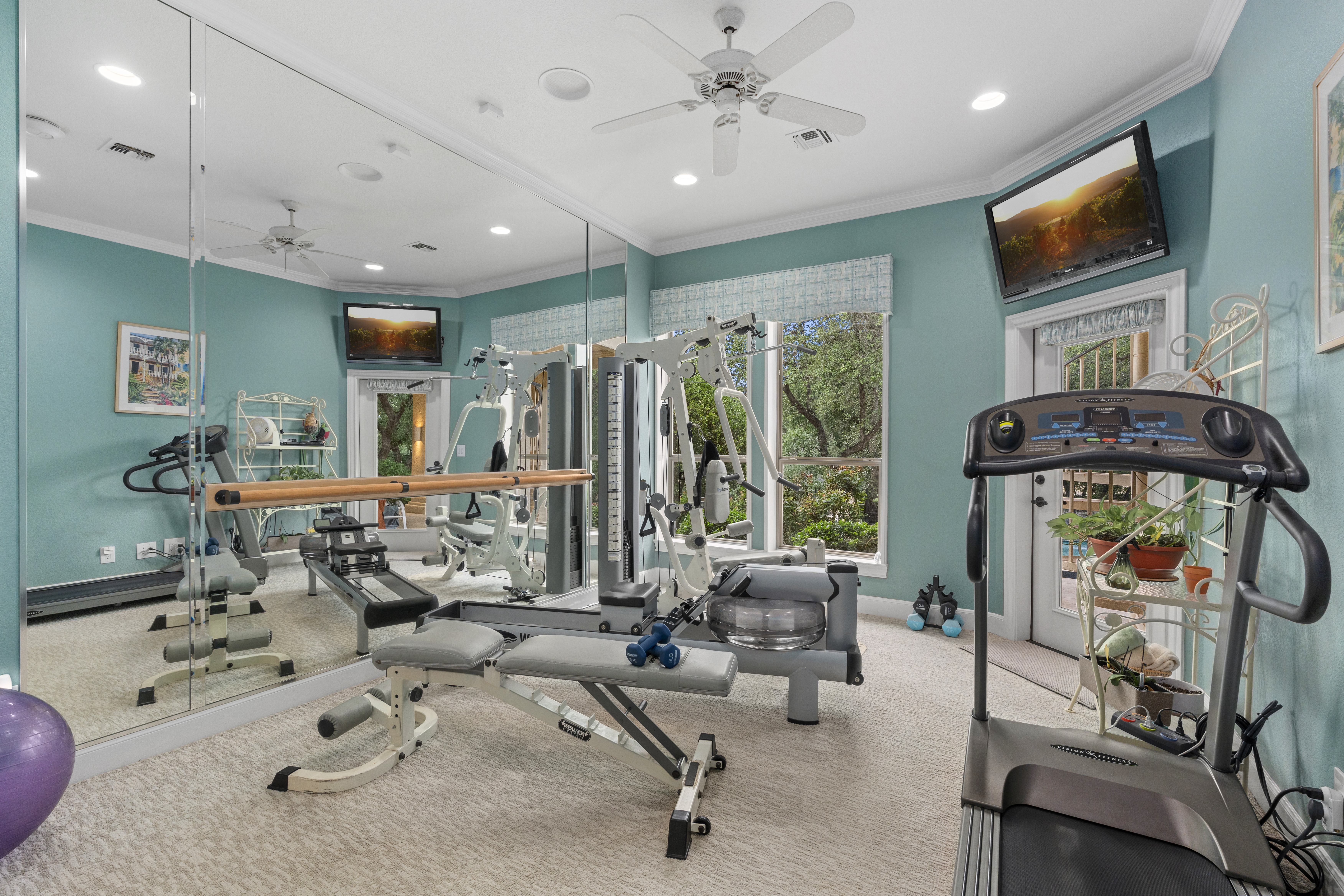  Grand Dominion Estate Showcasing Luxury, Privacy & Architectural Excellence - 物件實景