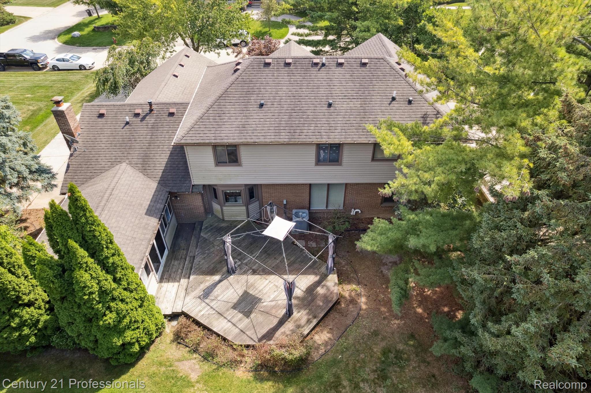 Northville, Michigan, 48167, United States, 4 Bedrooms Bedrooms, ,3 BathroomsBathrooms,Residential,For Sale,1980855