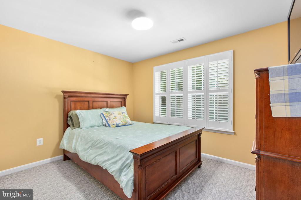 Fredericksburg, Virginia, 22406, United States, 4 Bedrooms Bedrooms, ,3 BathroomsBathrooms,Residential,For Sale,1914060