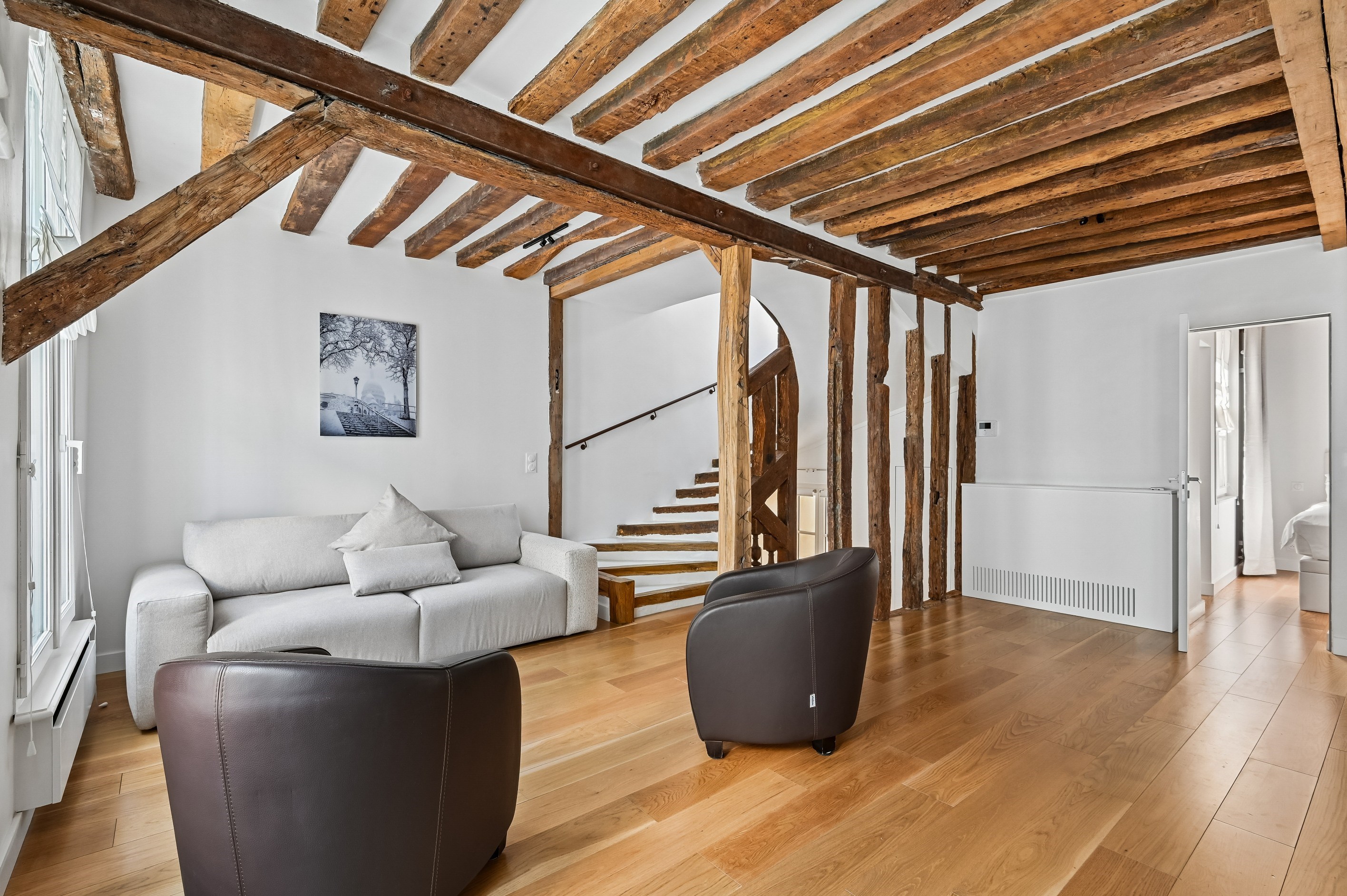  Paris 3rd - Duplex with cathedral roof renovated on the top floor. - 物件實景