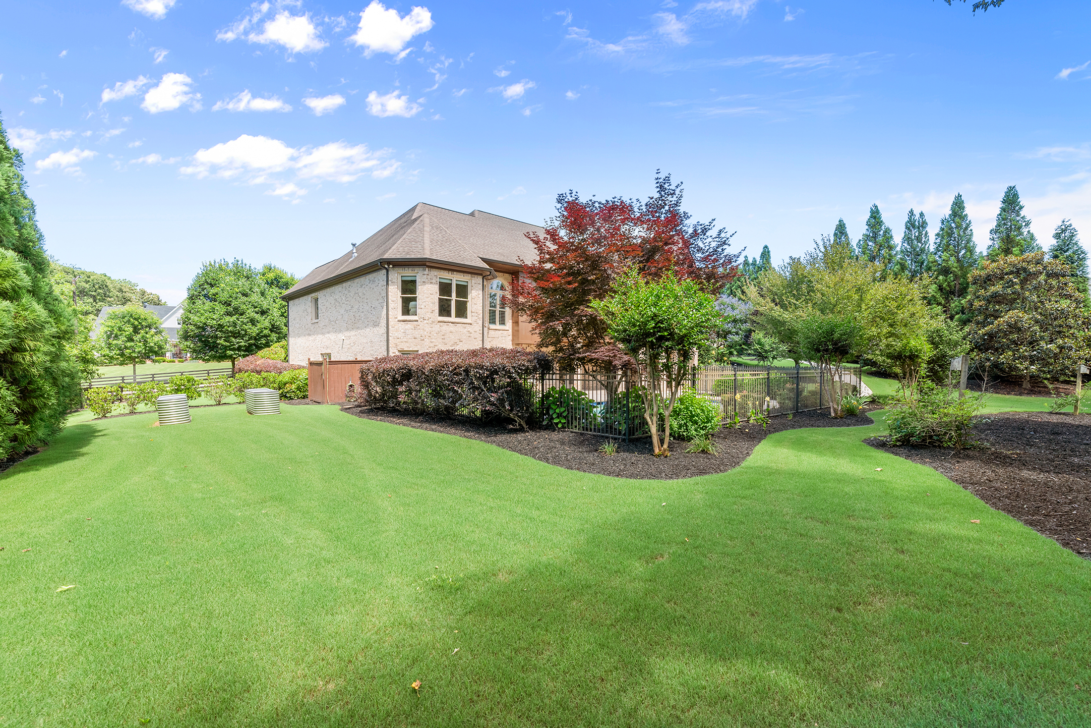  A Private Luxury Estate Set on Over One-Acre in Trinity Creek - 物件實景