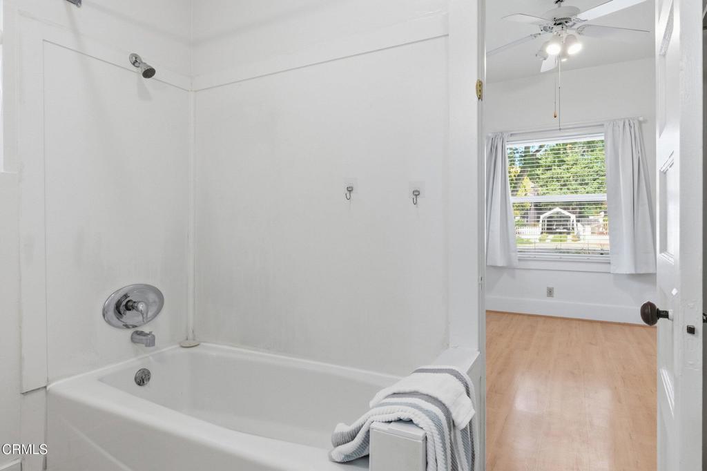 Santa Paula, California, 93060, United States, 3 Bedrooms Bedrooms, ,1 BathroomBathrooms,Residential,For Sale,2043015