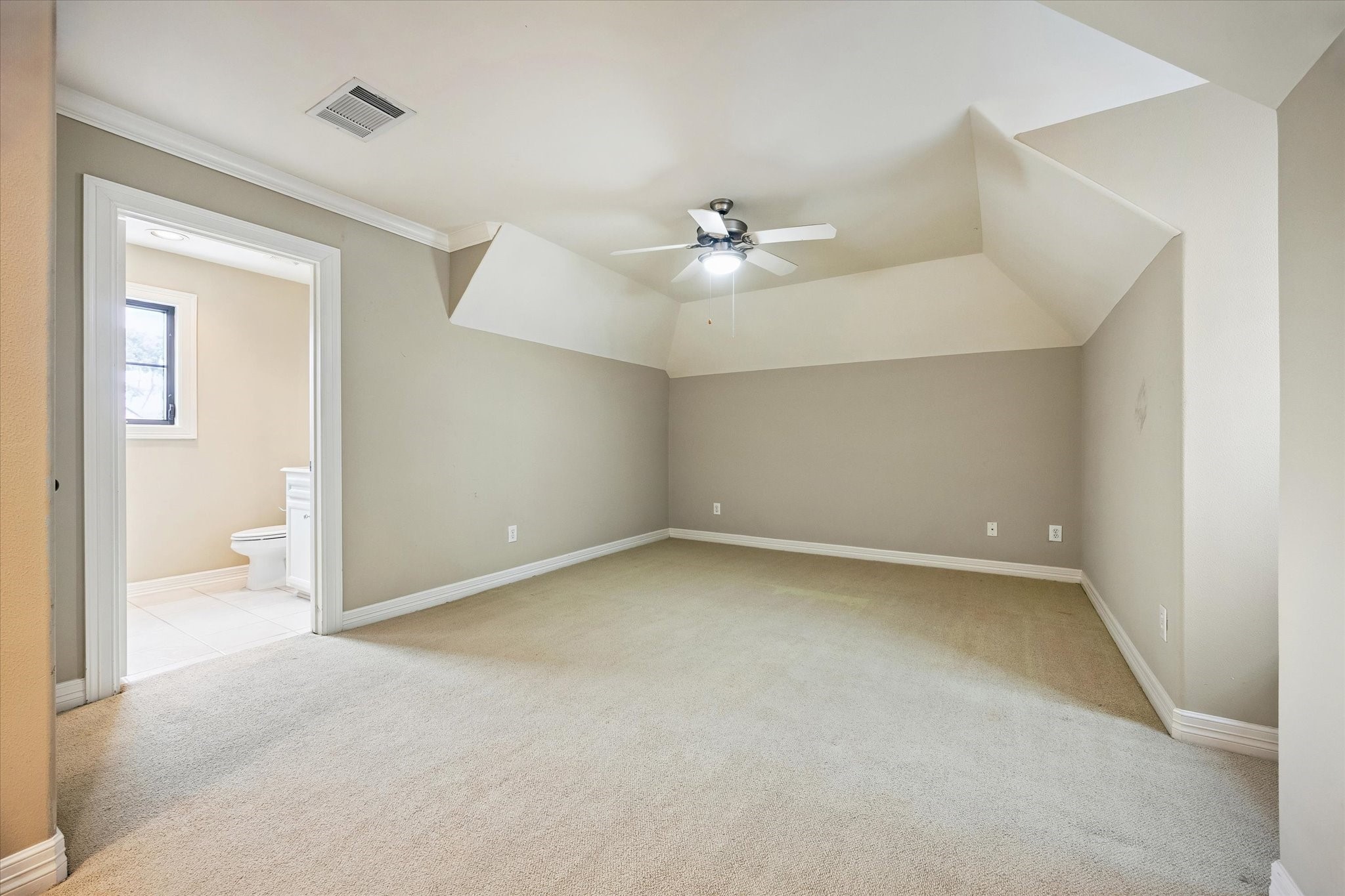  28 Hackberry Lane C - 物件實景