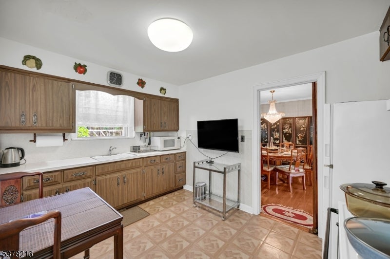 Clifton City, New Jersey, 07011, United States, 4 Bedrooms Bedrooms, ,2 BathroomsBathrooms,Residential,For Sale,1916350
