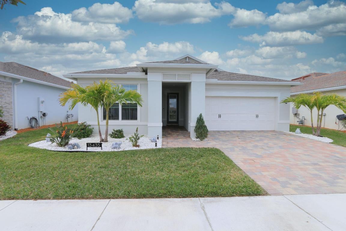 Port St Lucie, Florida, 34987, United States, 2 Bedrooms Bedrooms, ,2 BathroomsBathrooms,Residential,For Sale,2008959