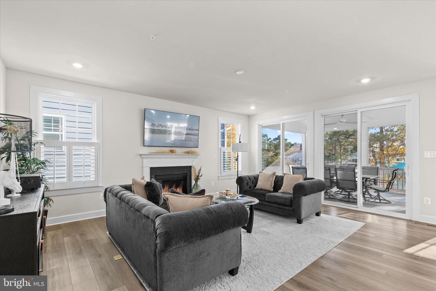 Berlin, Maryland, 21811, United States, 5 Bedrooms Bedrooms, ,4 BathroomsBathrooms,Residential,For Sale,1989737