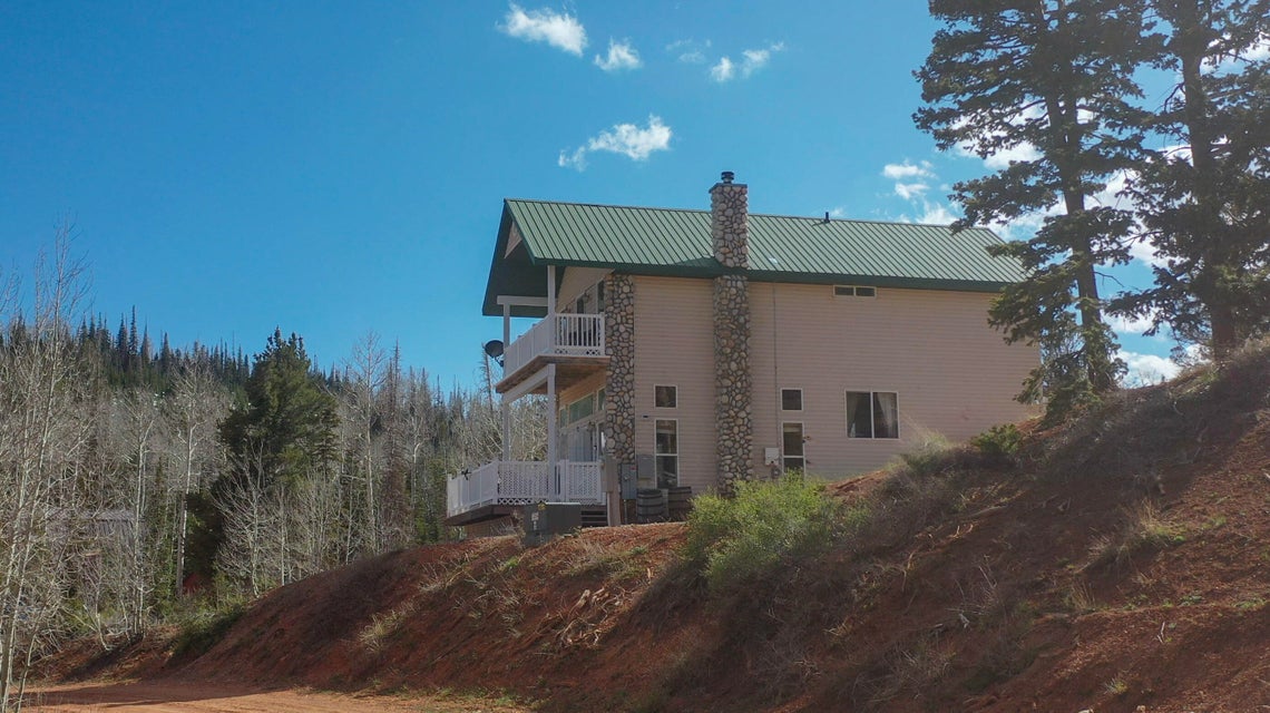 Brian Head, Utah, 84719, United States, 5 Bedrooms Bedrooms, ,3 BathroomsBathrooms,Residential,For Sale,1951004