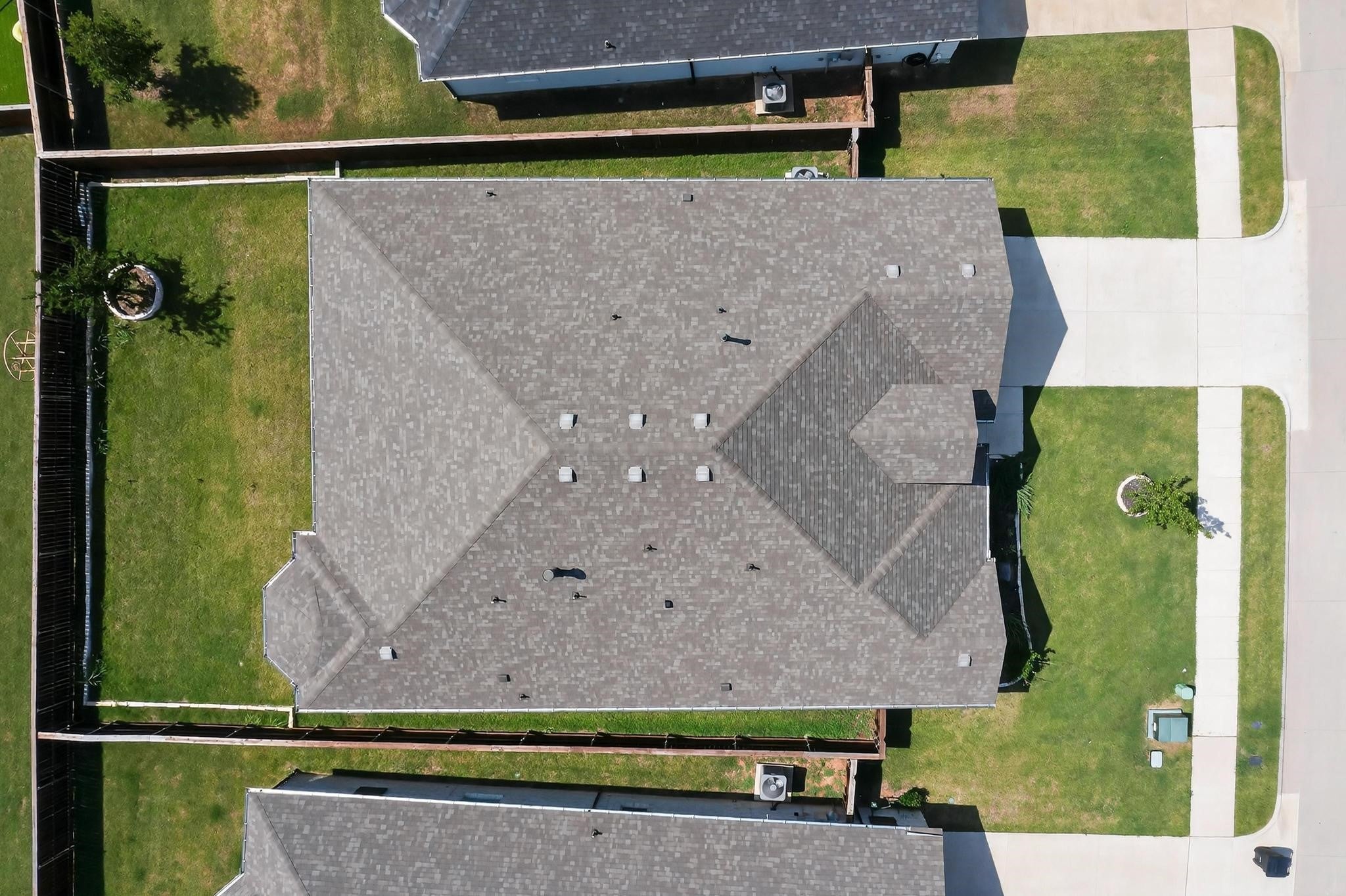 Mansfield, Texas, 76063, United States, 4 Bedrooms Bedrooms, ,4 BathroomsBathrooms,Residential,For Sale,1992597