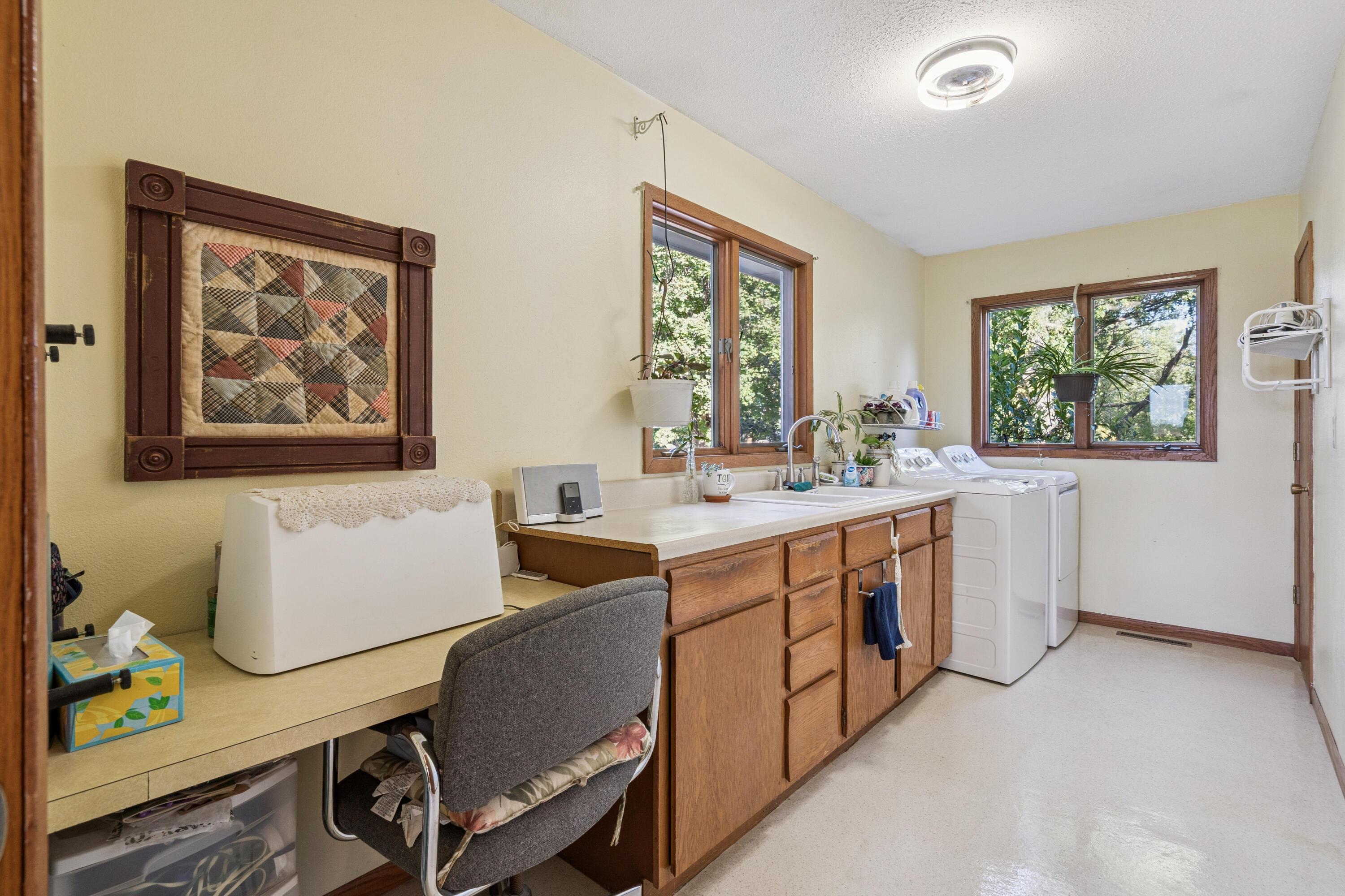 Ames, Iowa, 50014, United States, 3 Bedrooms Bedrooms, ,1 BathroomBathrooms,Residential,For Sale,2002509