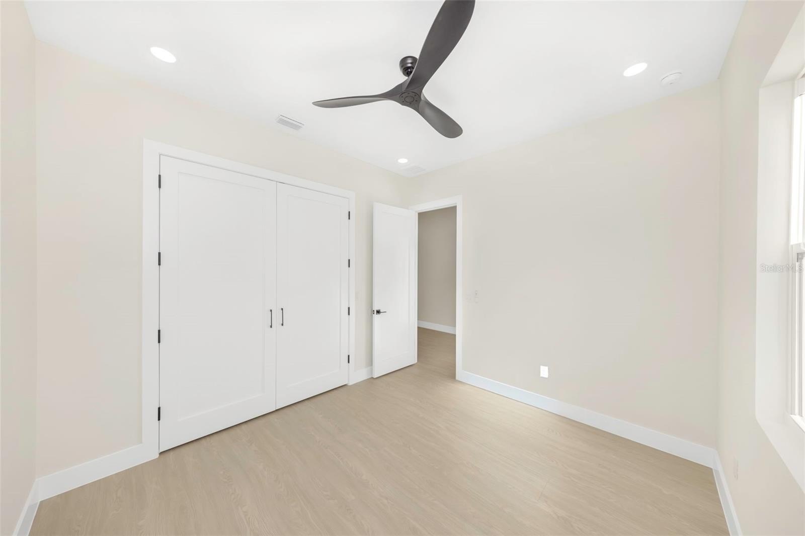 CLEARWATER, Florida, 33755, United States, 4 Bedrooms Bedrooms, ,3 BathroomsBathrooms,Residential,For Sale,1996424