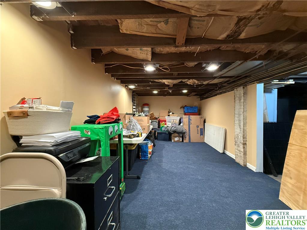 Allentown City, Pennsylvania, 18103, United States, 3 Bedrooms Bedrooms, ,2 BathroomsBathrooms,Residential,For Sale,1897296