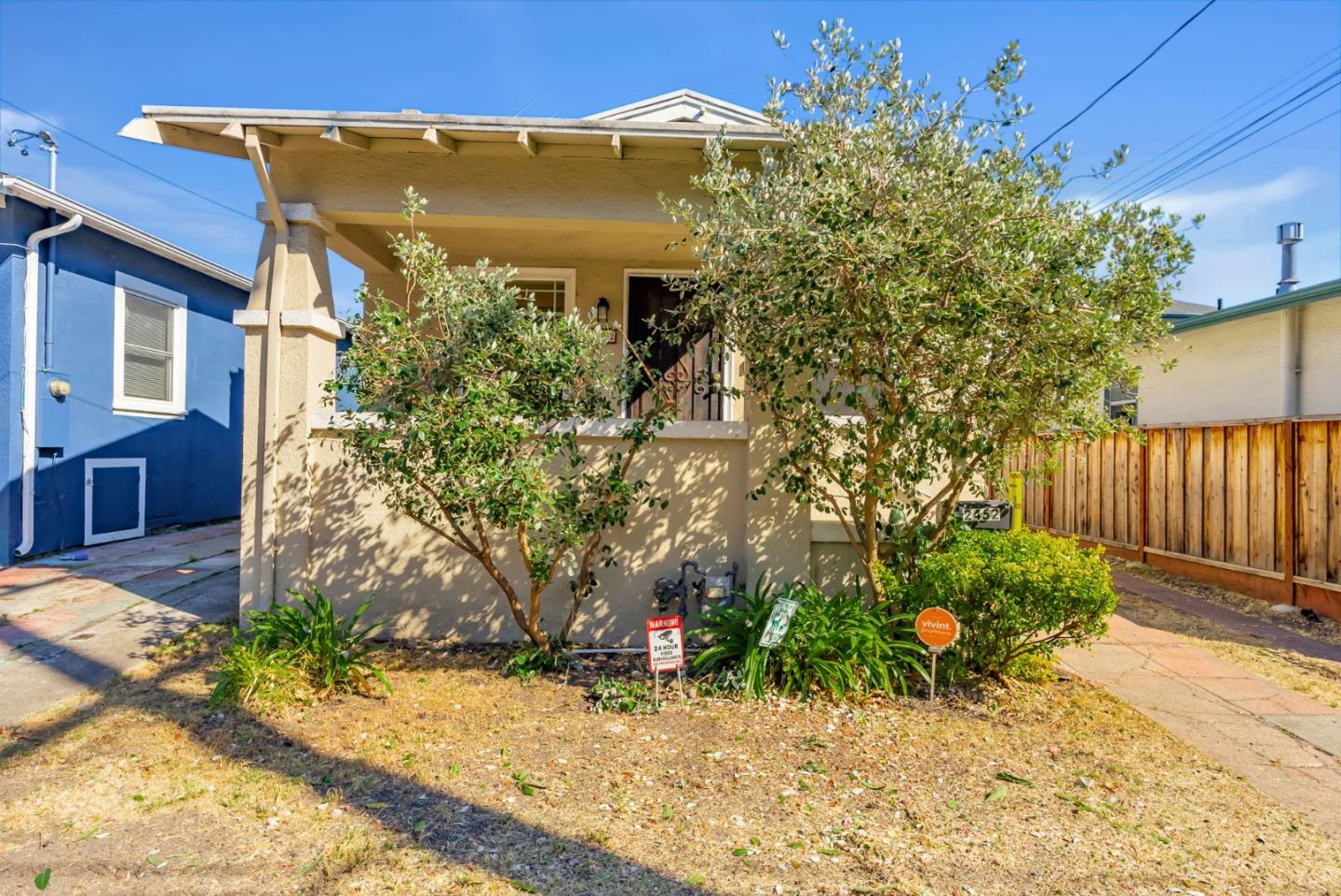 Oakland, California, 94601, United States, 2 Bedrooms Bedrooms, ,2 BathroomsBathrooms,Residential,For Sale,1901407