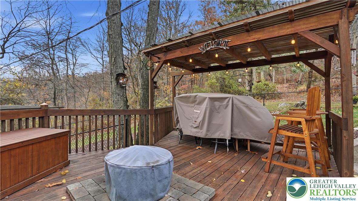 Allentown City, Pennsylvania, 18103, United States, 3 Bedrooms Bedrooms, ,2 BathroomsBathrooms,Residential,For Sale,1993437