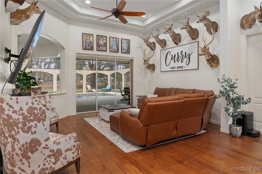 Crystal River, Florida, 34428, United States, 4 Bedrooms Bedrooms, ,4 BathroomsBathrooms,Residential,For Sale,1983688