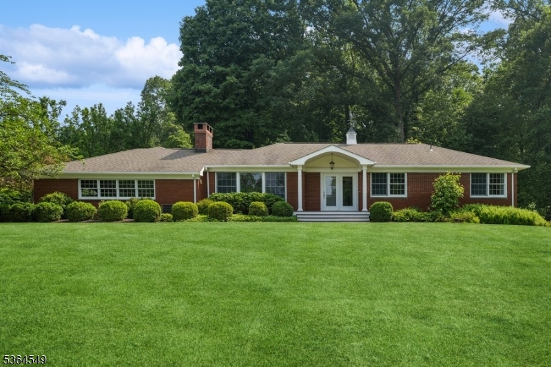 Franklin Twp., New Jersey, 08867, United States, 3 Bedrooms Bedrooms, ,2 BathroomsBathrooms,Residential,For Sale,1926340