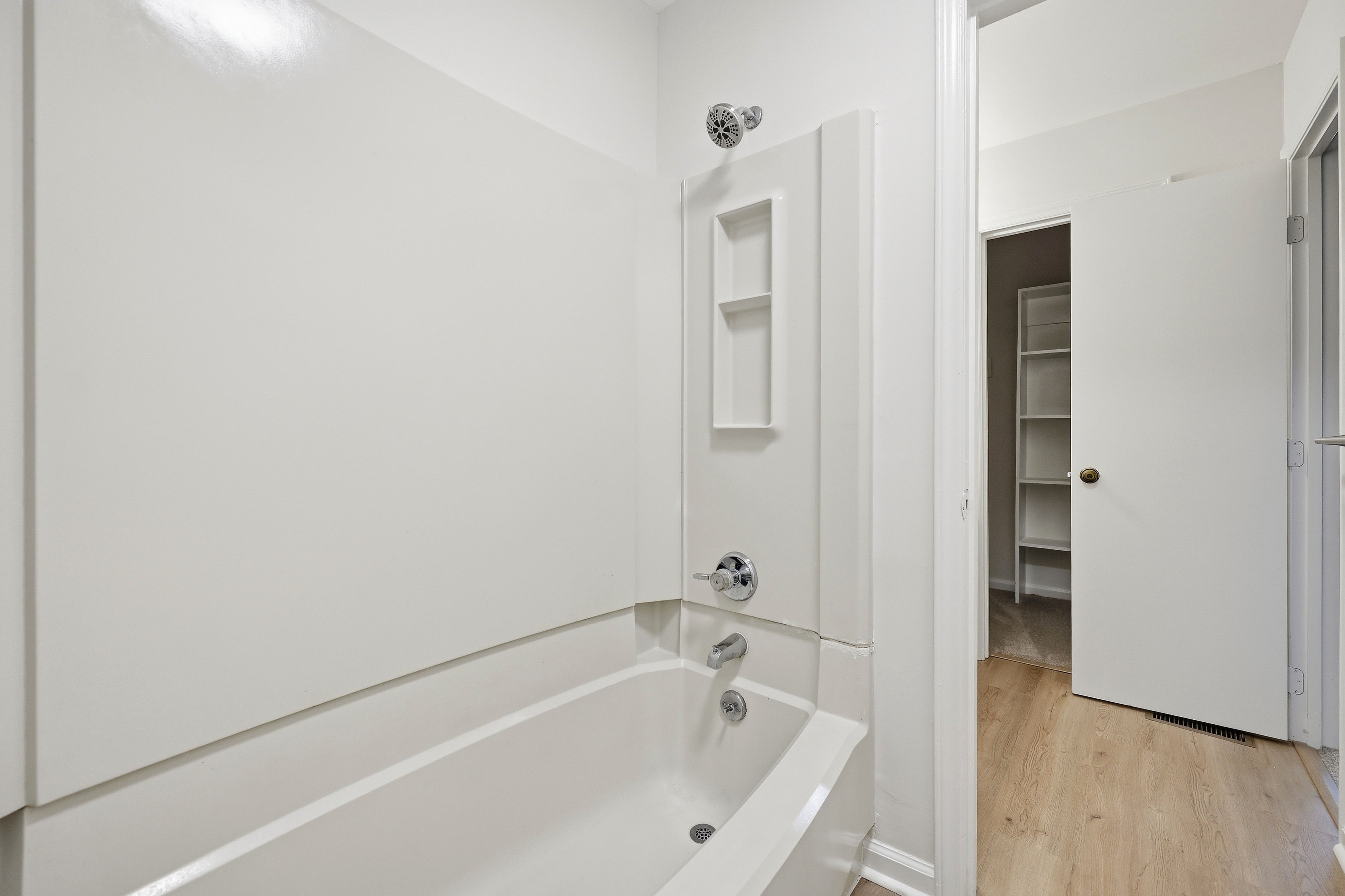 669 Bashford Road, Raleigh, NC, 27606 - 物件實景