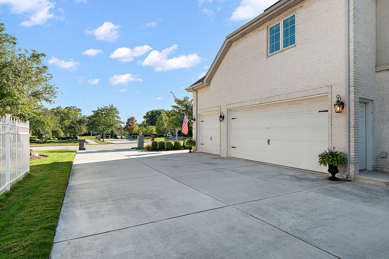 Orland Park, Illinois, 60467, United States, 5 Bedrooms Bedrooms, ,3 BathroomsBathrooms,Residential,For Sale,1937885