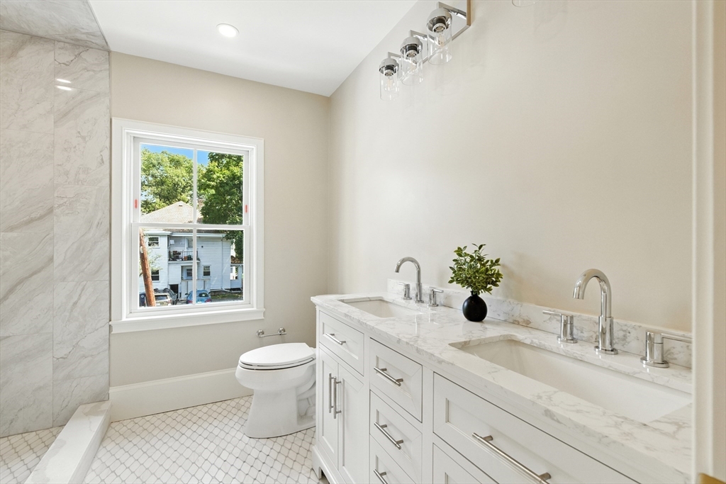 Newton, Massachusetts, 02459, United States, 5 Bedrooms Bedrooms, ,6 BathroomsBathrooms,Residential,For Sale,1938580