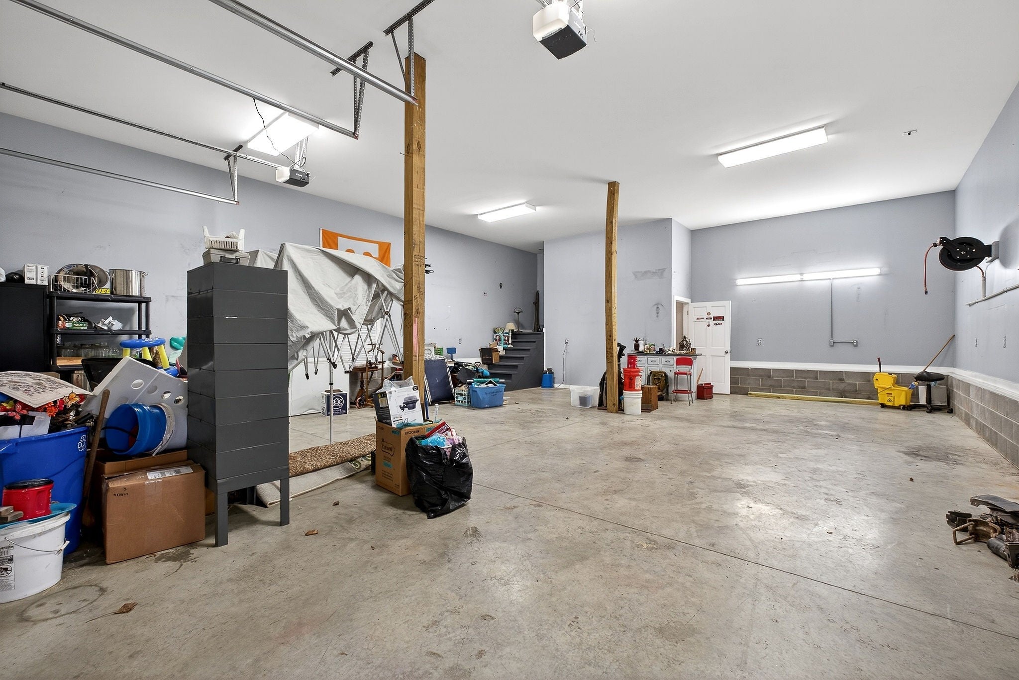 Smithville, Tennessee, 37166, United States, 4 Bedrooms Bedrooms, ,3 BathroomsBathrooms,Residential,For Sale,2008233