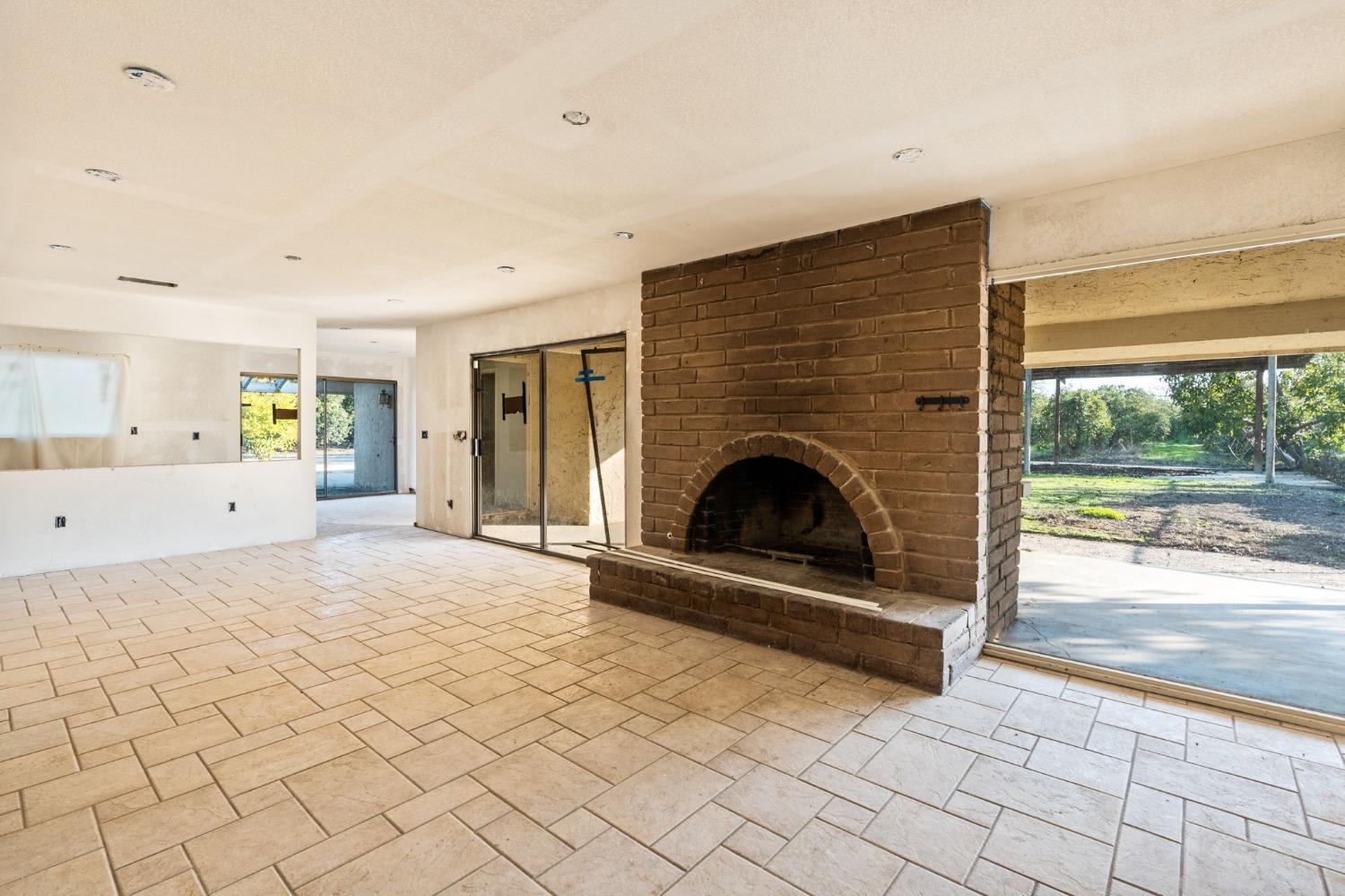 Sanger, California, 93657, United States, 4 Bedrooms Bedrooms, ,3 BathroomsBathrooms,Residential,For Sale,1977969