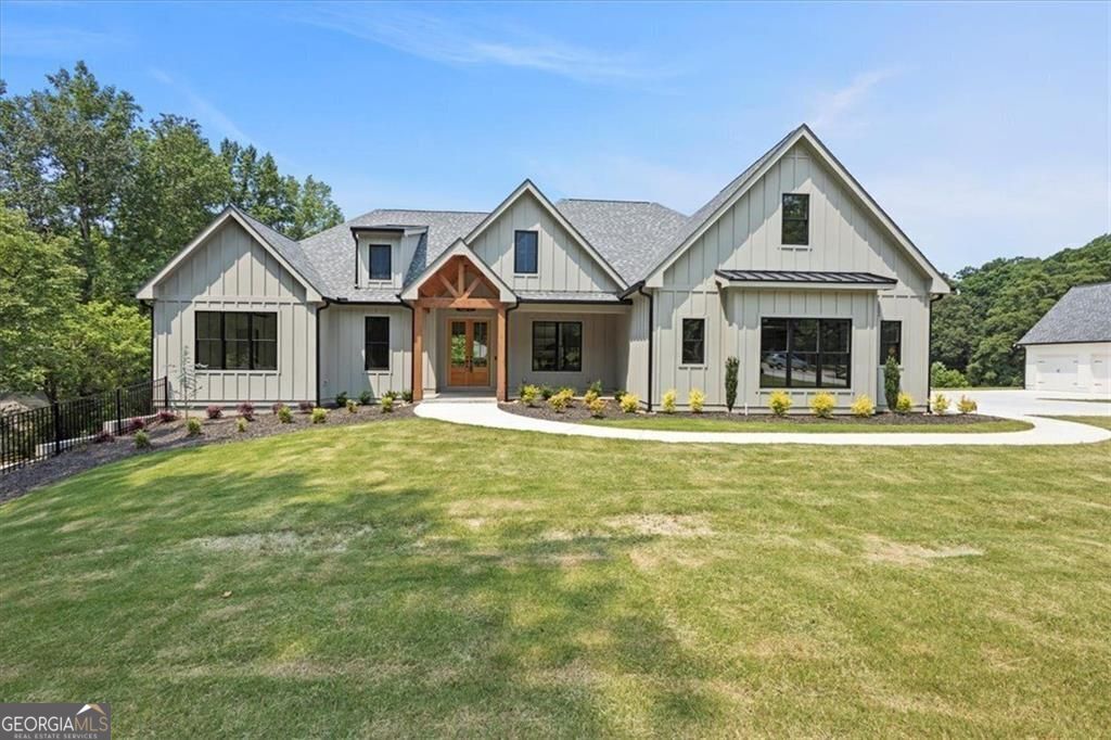 Gainesville, Georgia, 30506, United States, 5 Bedrooms Bedrooms, ,4 BathroomsBathrooms,Residential,For Sale,1909914