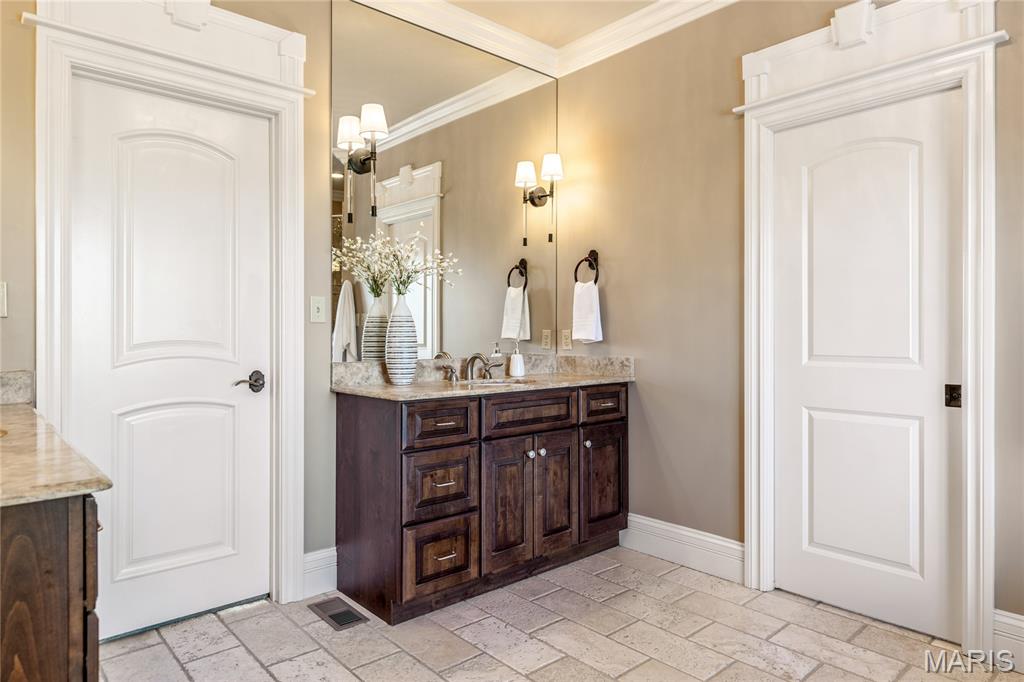 St Charles, Missouri, 63304, United States, 4 Bedrooms Bedrooms, ,6 BathroomsBathrooms,Residential,For Sale,1992889