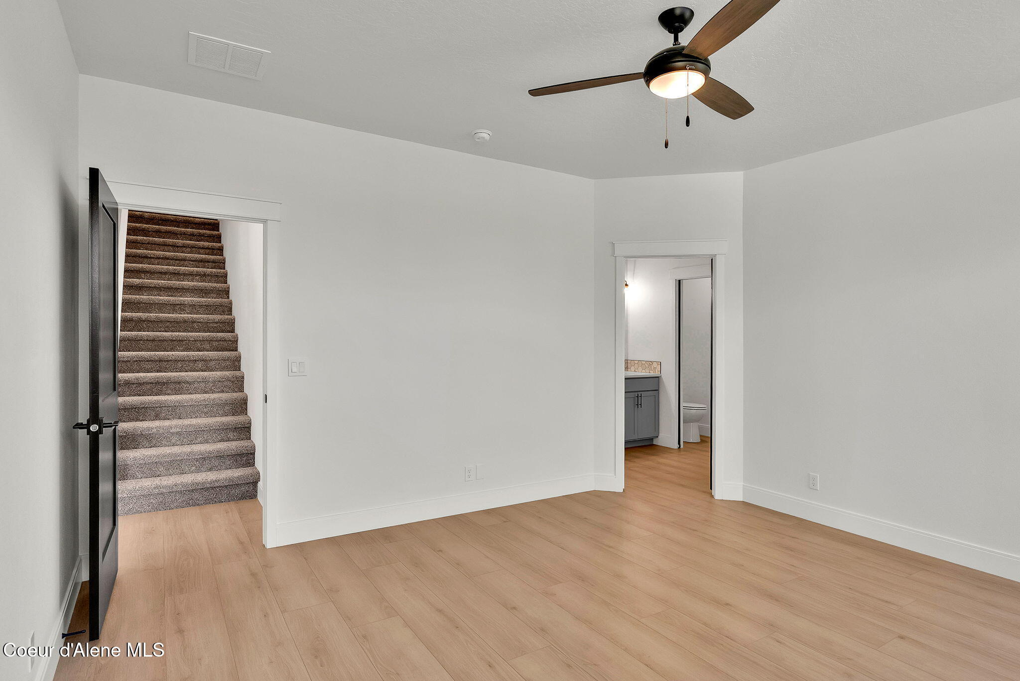 Rathdrum, Idaho, 83858, United States, 3 Bedrooms Bedrooms, ,Residential,For Sale,1999026