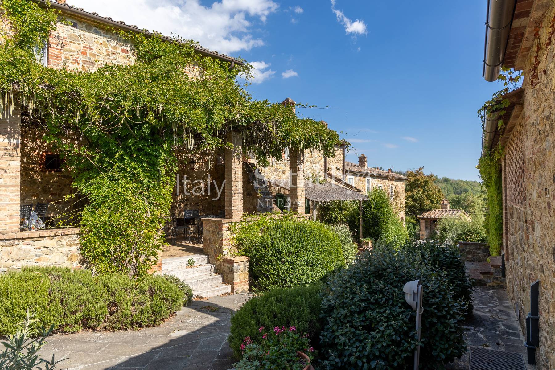 Leopoldina Villa and Hamlet with 9 Residential Units in Tuscany - 物件實景