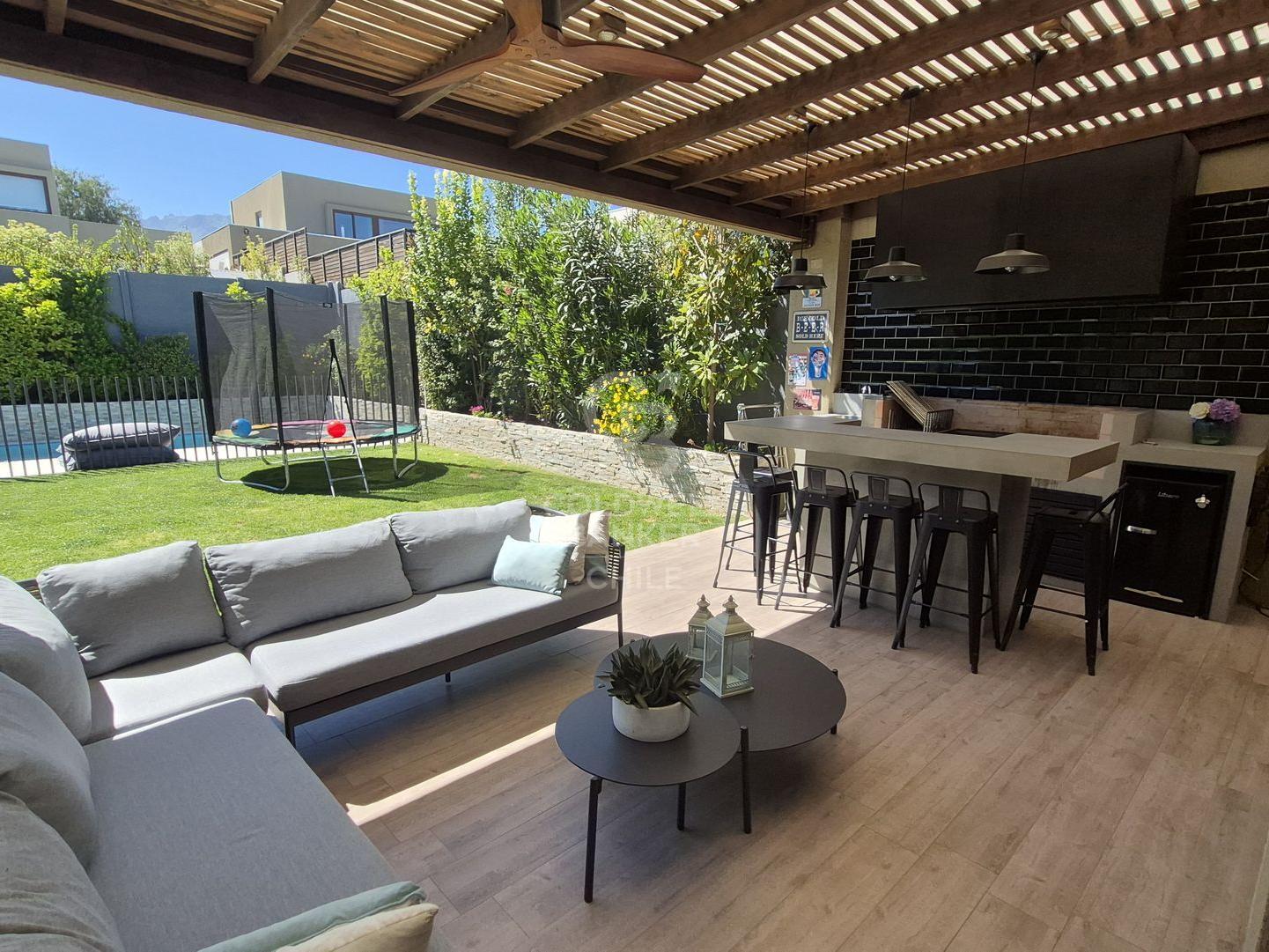 Colina, Chile, 4 Bedrooms Bedrooms, ,3 BathroomsBathrooms,Residential,For Sale,1959294