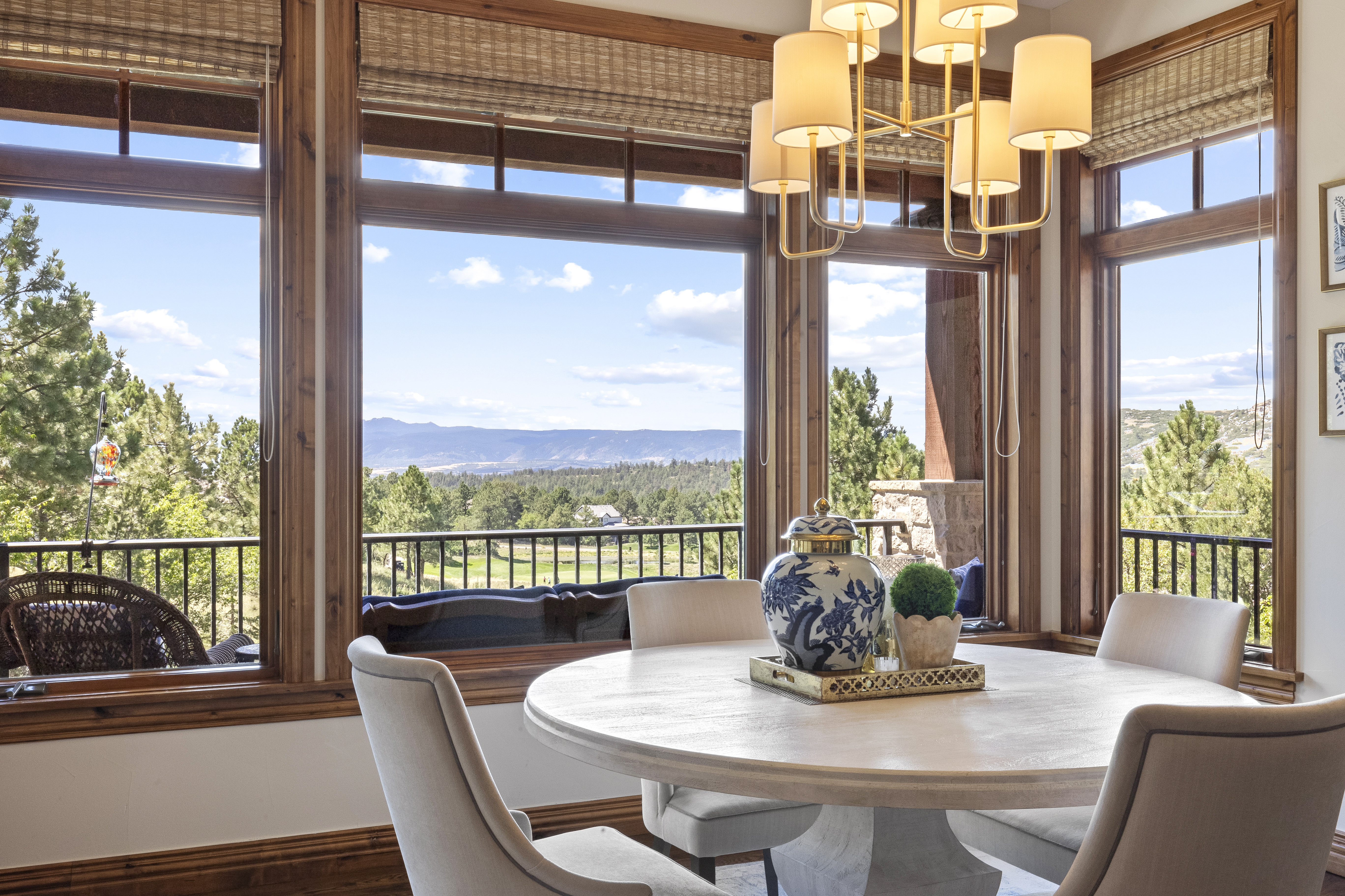  Distinguished 5 Bed  7 Bath Legacy Estate in Castle Pines Village - 物件實景