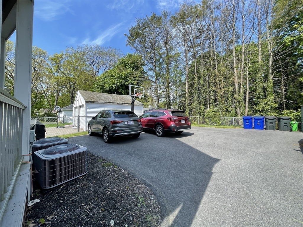 Boston, Massachusetts, 02136, United States, 3 Bedrooms Bedrooms, ,3 BathroomsBathrooms,Residential,For Sale,1947073