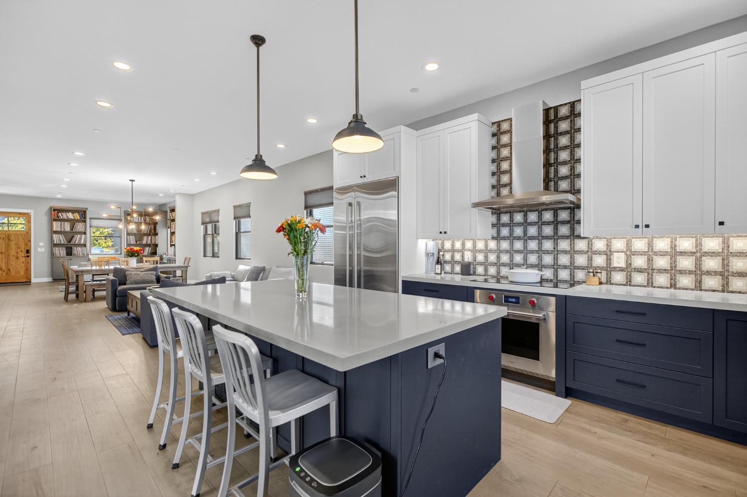 Sacramento, California, 95816, United States, 3 Bedrooms Bedrooms, ,5 BathroomsBathrooms,Residential,For Sale,1978117