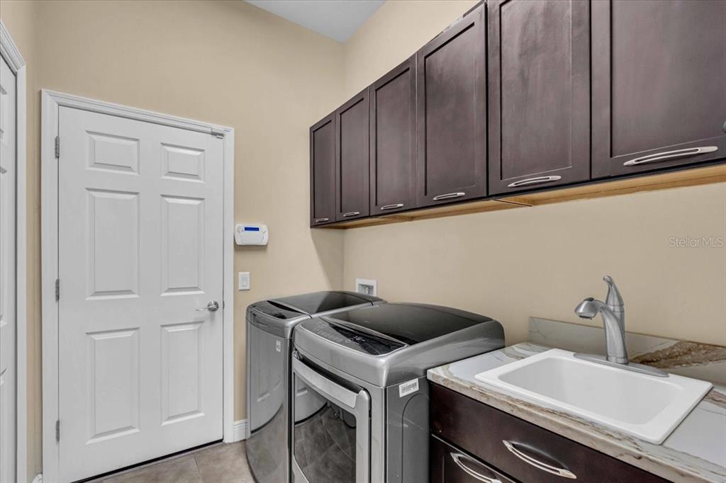 Bradenton, Florida, 34212, United States, 3 Bedrooms Bedrooms, ,3 BathroomsBathrooms,Residential,For Sale,1759767