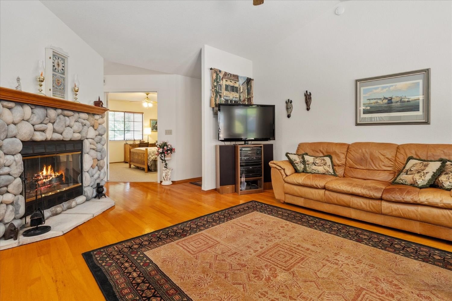 Angels Camp, California, 95222, United States, 3 Bedrooms Bedrooms, ,2 BathroomsBathrooms,Residential,For Sale,1881530