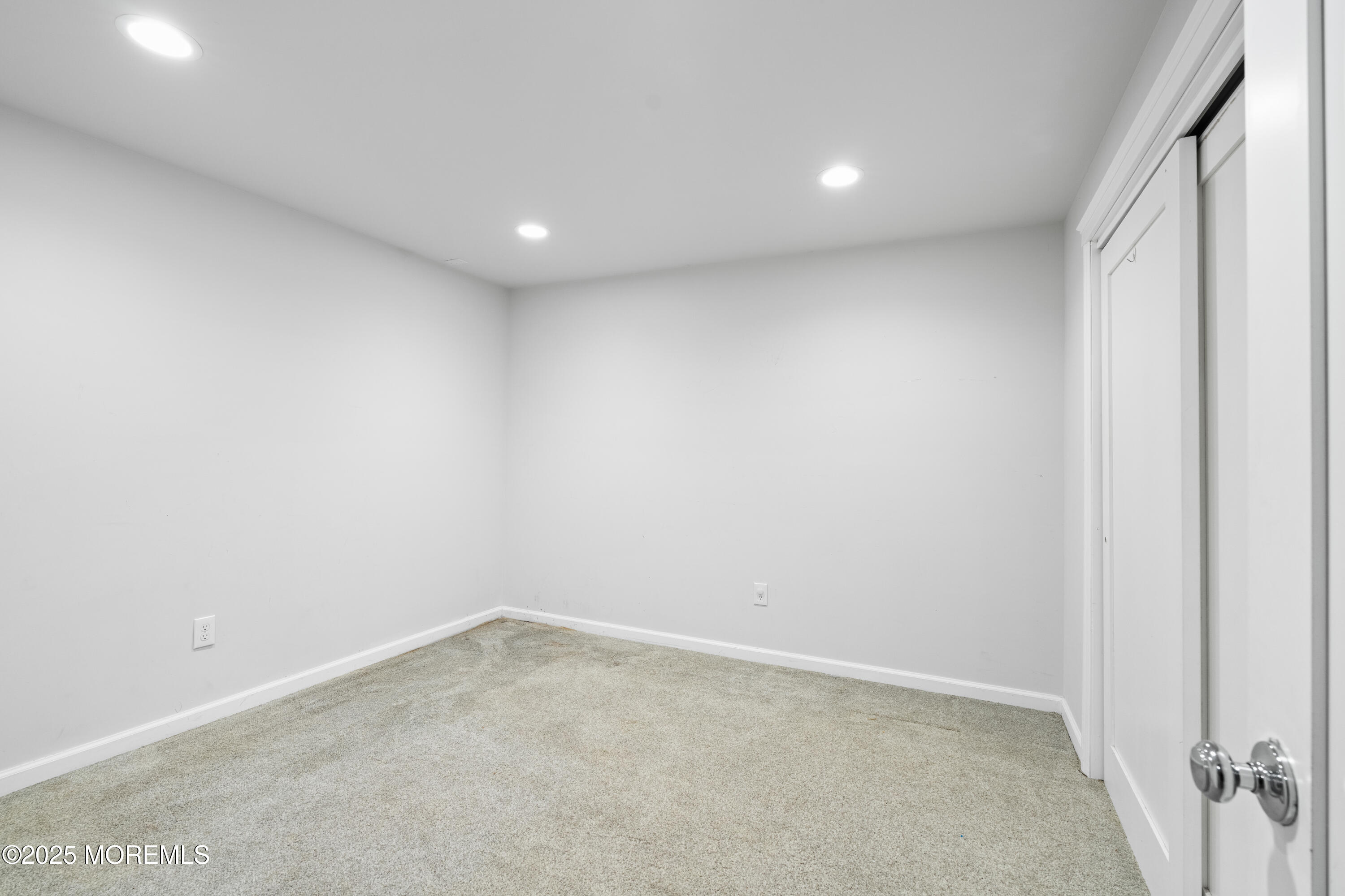 Jackson, New Jersey, 08527, United States, 7 Bedrooms Bedrooms, ,5 BathroomsBathrooms,Residential,For Sale,1998034