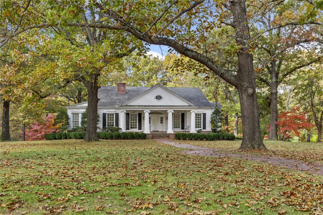 Harrison, Arkansas, 72601, United States, 4 Bedrooms Bedrooms, ,5 BathroomsBathrooms,Residential,For Sale,1989365