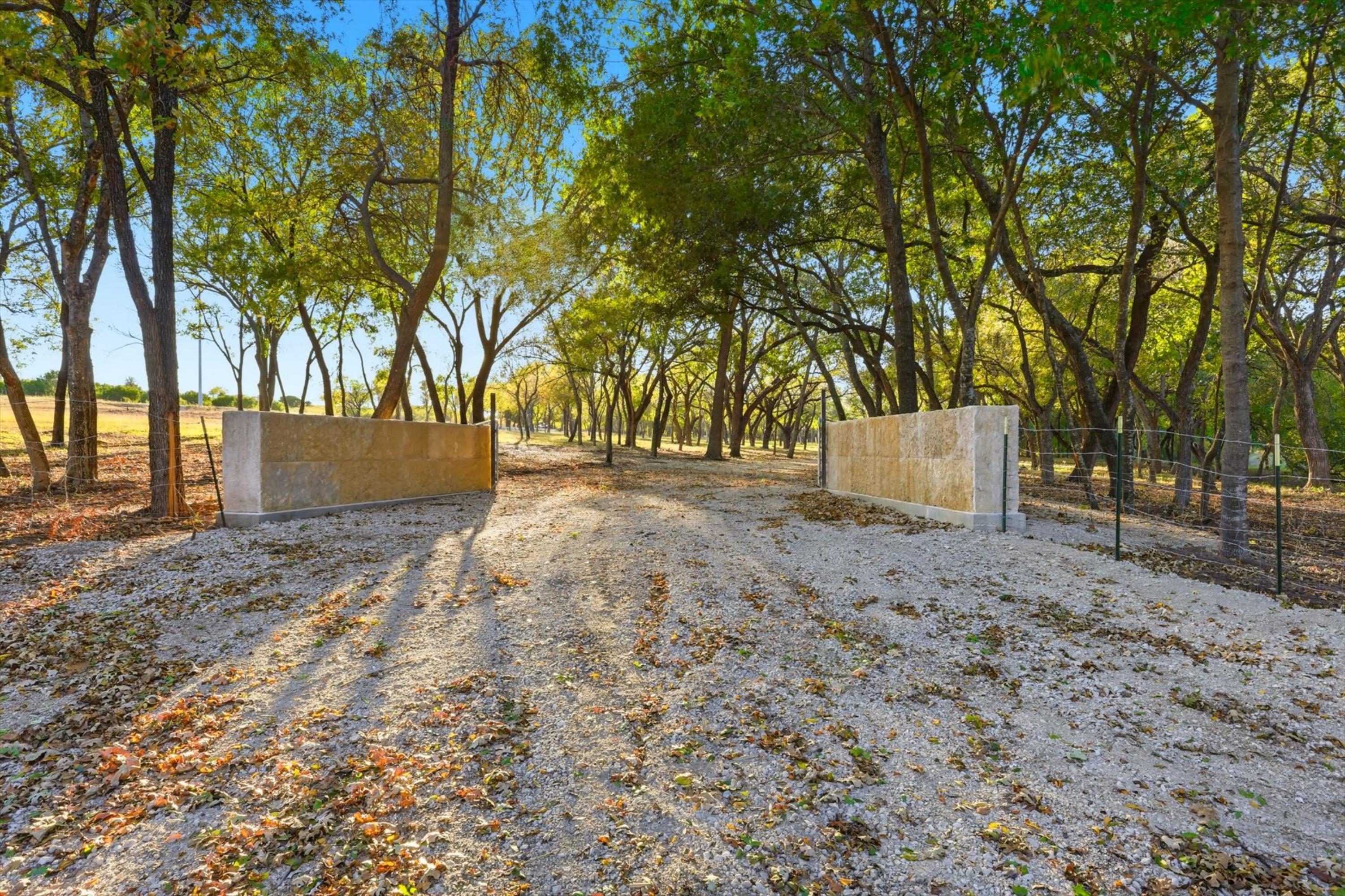  20 Acre Ranchette near luxury golf community in prestigious Aledo ISD - 物件實景
