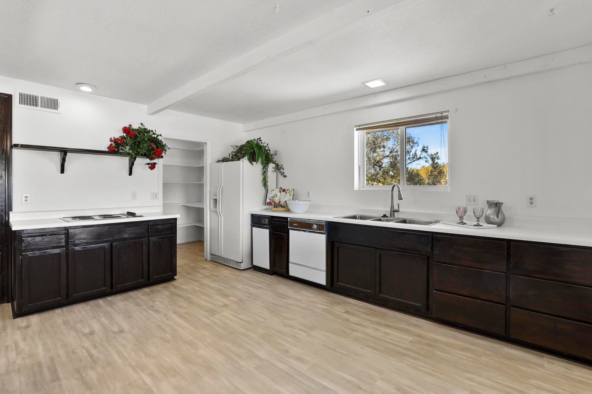 Payson, Arizona, 85541, United States, 2 Bedrooms Bedrooms, ,2 BathroomsBathrooms,Residential,For Sale,1691661