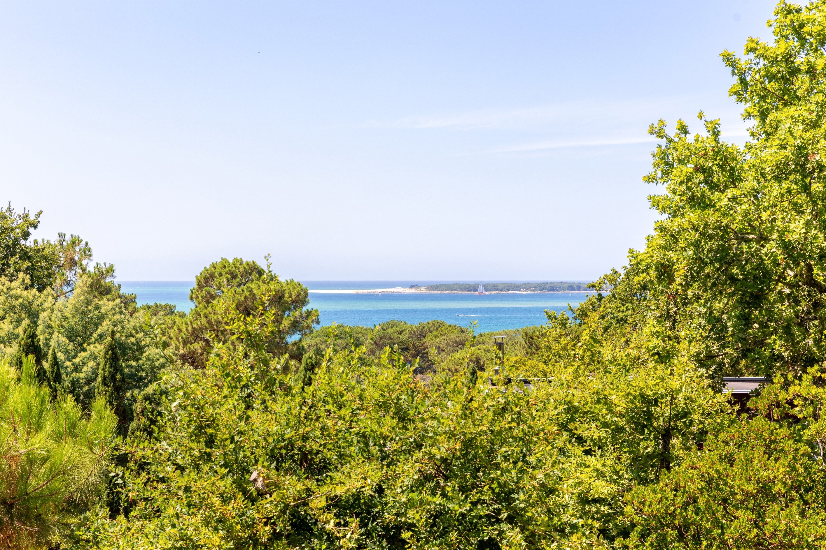  PYLA-SUR-MER – VILLA WITH PANORAMIC VIEWS OVER THE BASSIN D