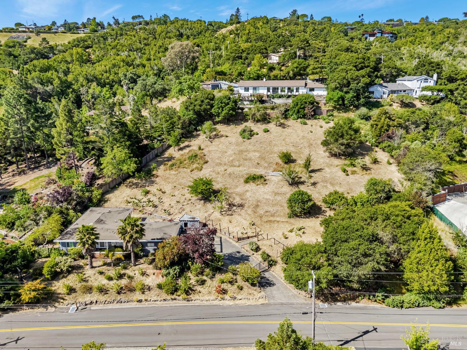 San Rafael, California, 94903, United States, 4 Bedrooms Bedrooms, ,3 BathroomsBathrooms,Residential,For Sale,1837138
