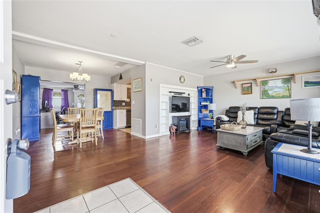 Dunedin, Florida, 34698, United States, 3 Bedrooms Bedrooms, ,2 BathroomsBathrooms,Residential,For Sale,2003433