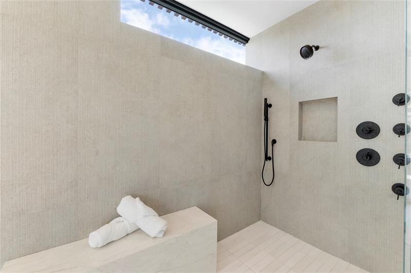 Fort Lauderdale, Florida, 33306, United States, 6 Bedrooms Bedrooms, ,8 BathroomsBathrooms,Residential,For Sale,1958113