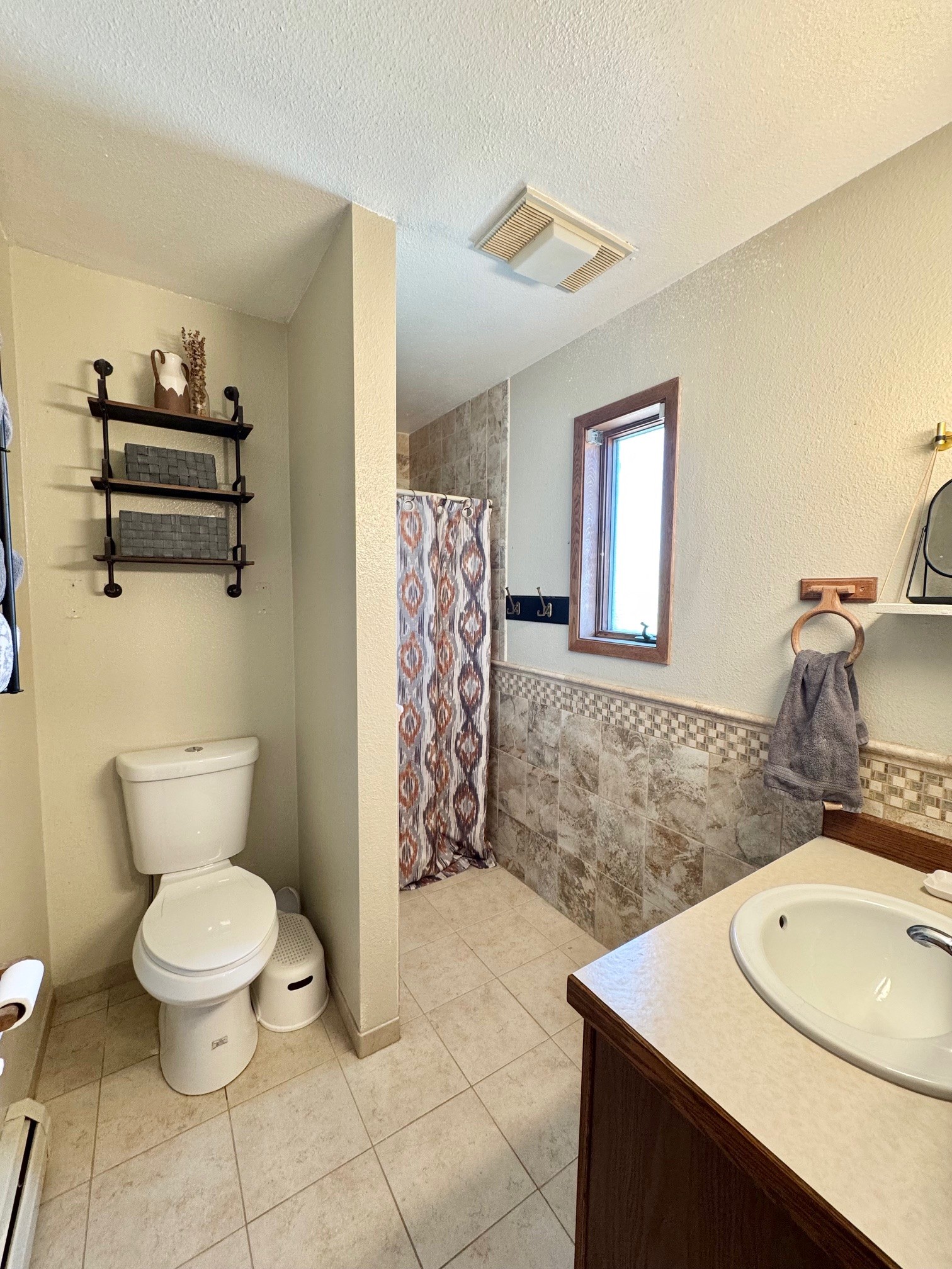 Helena, Montana, 59601, United States, 5 Bedrooms Bedrooms, ,4 BathroomsBathrooms,Residential,For Sale,1899744