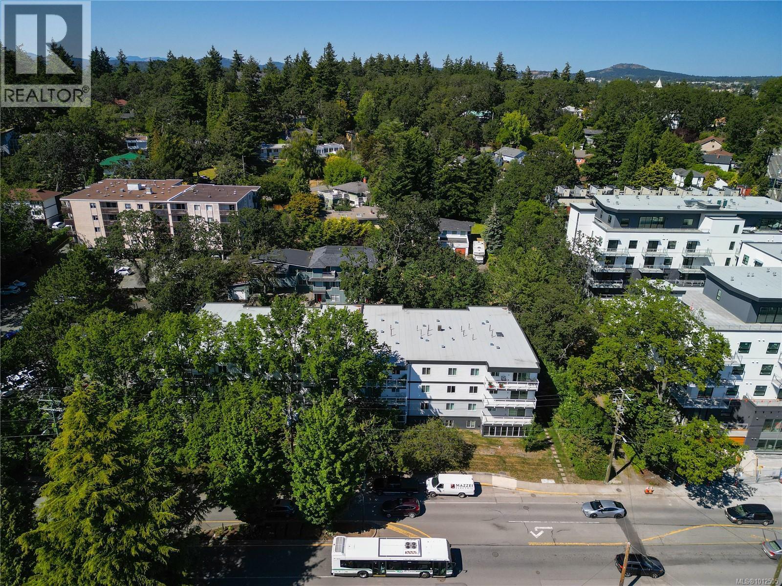 ESQUIMALT, British Columbia, V9A 3N4, CA, 3 Bedrooms Bedrooms, ,1 BathroomBathrooms,Residential,For Sale,1950228